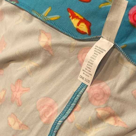 LuLaRoe OS Leggings Turquoise Bold Color Print Blue Ocean Life Pattern Seashells - Picture 8 of 13